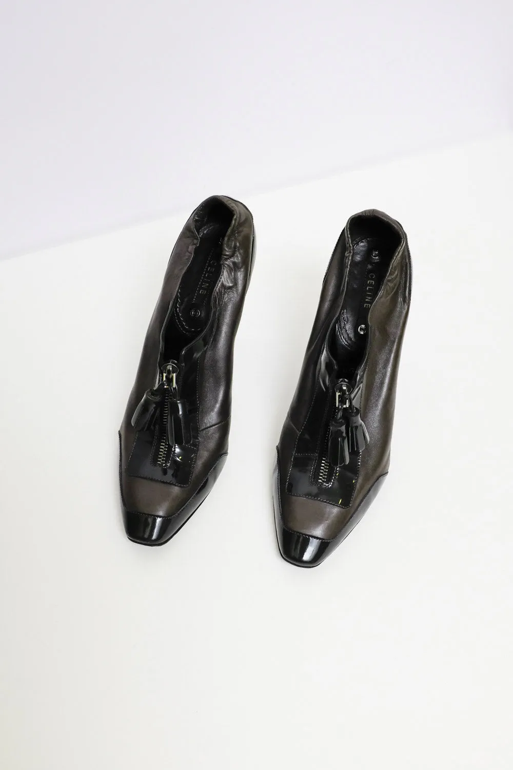 CELINE VINTAGE 38 KHAKI LEATHER PUMPS
